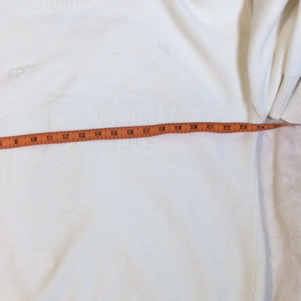 Eddie Bauer White 100% Cotton Knit Sweater with raise image of golfer - Picture 4 of 11